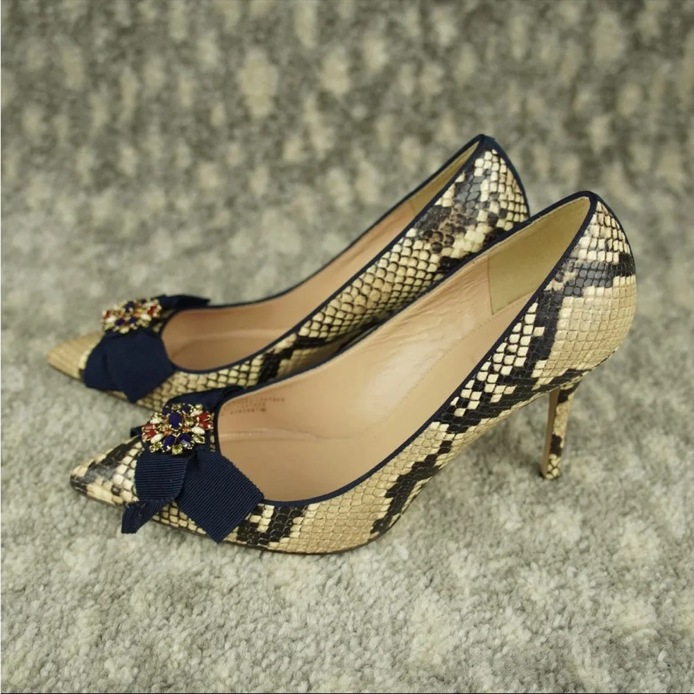 J. Crew step out